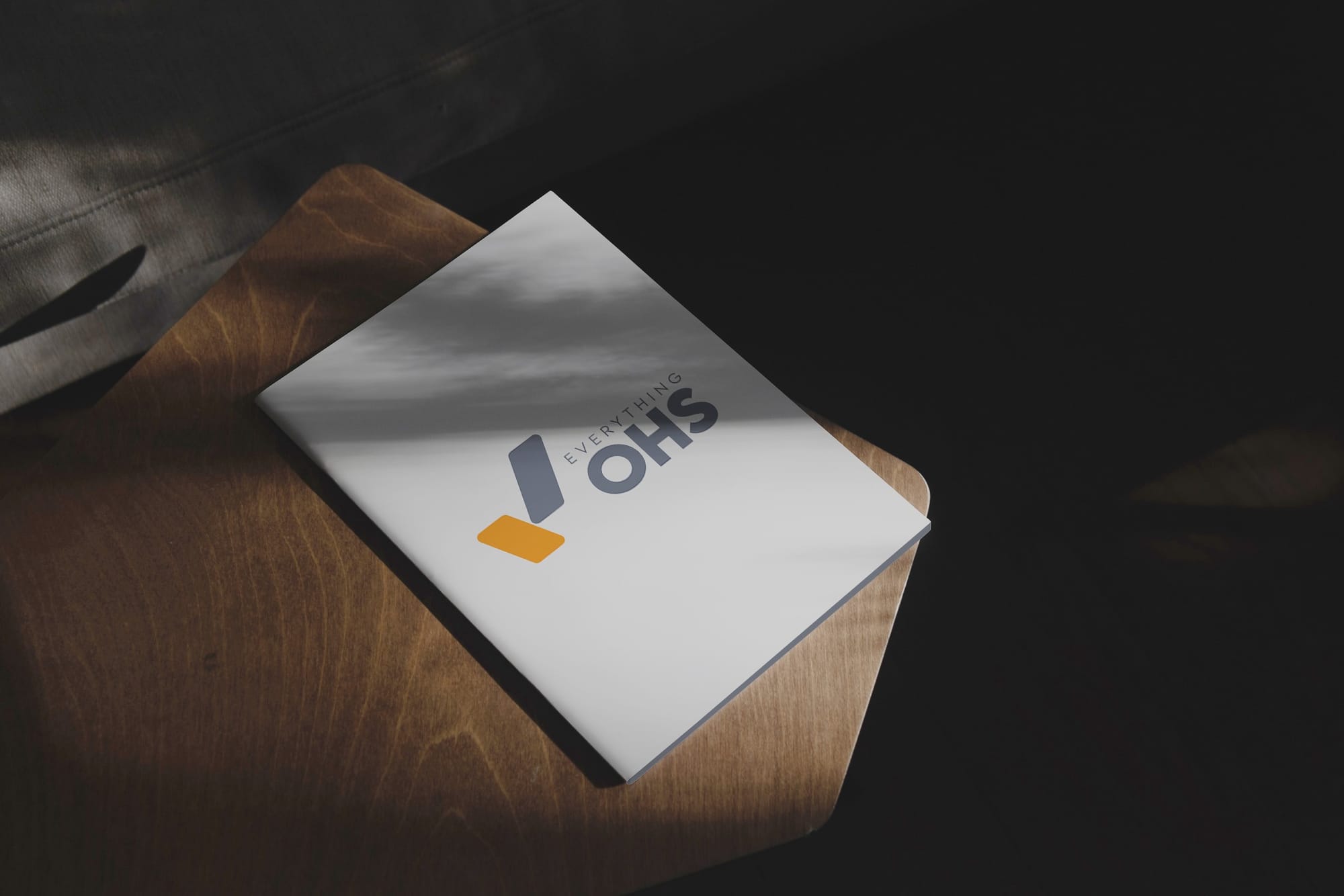 Branding mockup on brochure